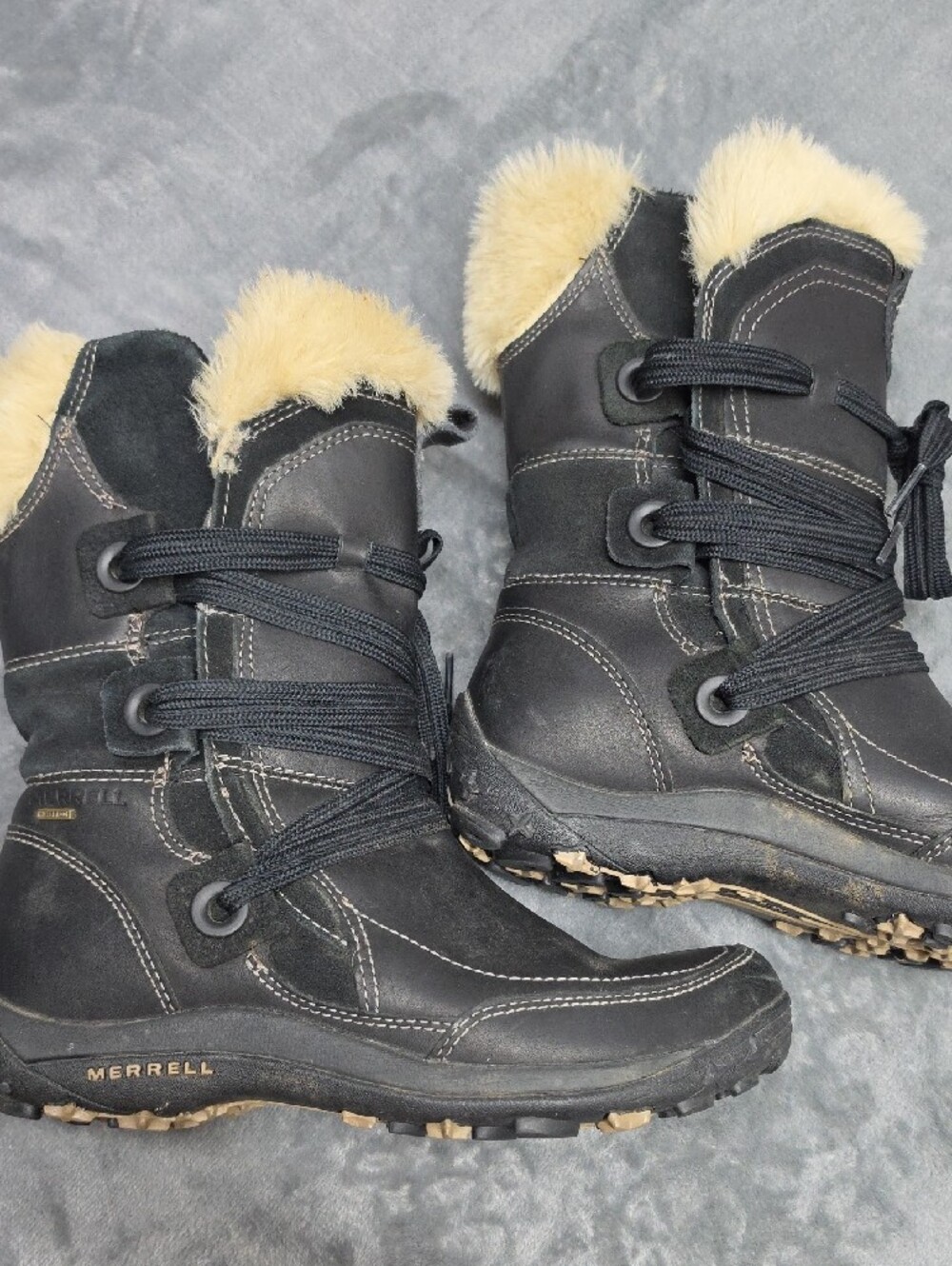 Merrell Black Leather Winter Boots with Cream Fur Collar - Picture 3 of 8